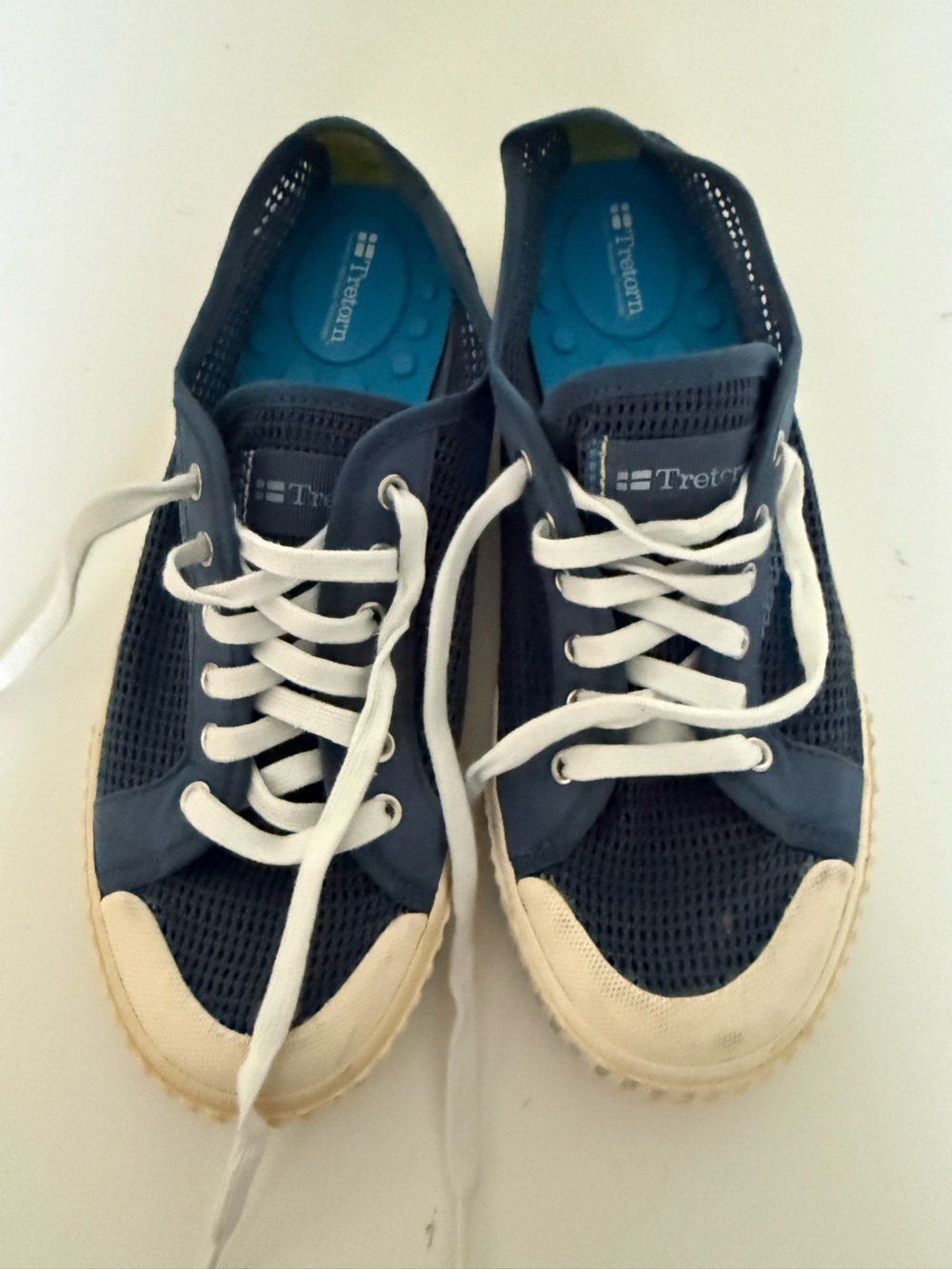 Tretorn Navy Mesh Slip-On Sneaker with Blue Insole sz 9
